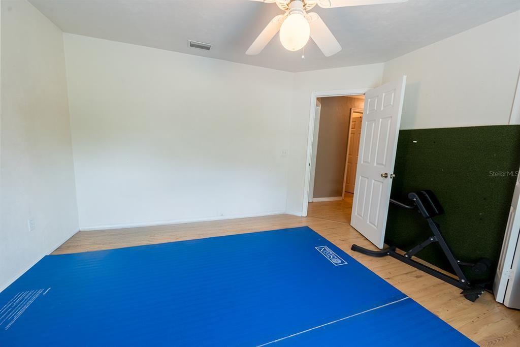 For Sale: $417,000 (3 beds, 2 baths, 1968 Square Feet)