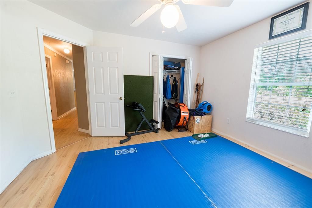 For Sale: $417,000 (3 beds, 2 baths, 1968 Square Feet)