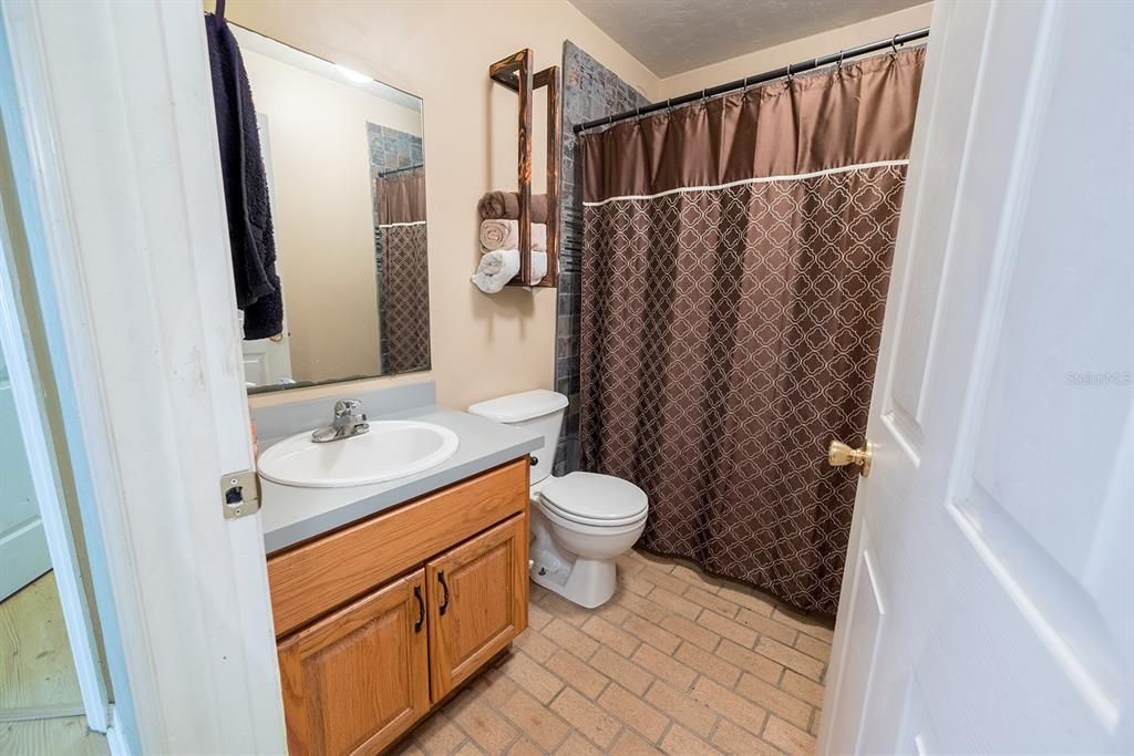 For Sale: $417,000 (3 beds, 2 baths, 1968 Square Feet)