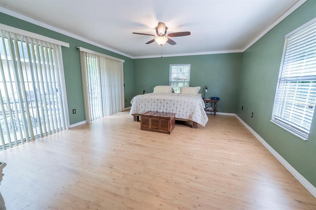 For Sale: $417,000 (3 beds, 2 baths, 1968 Square Feet)