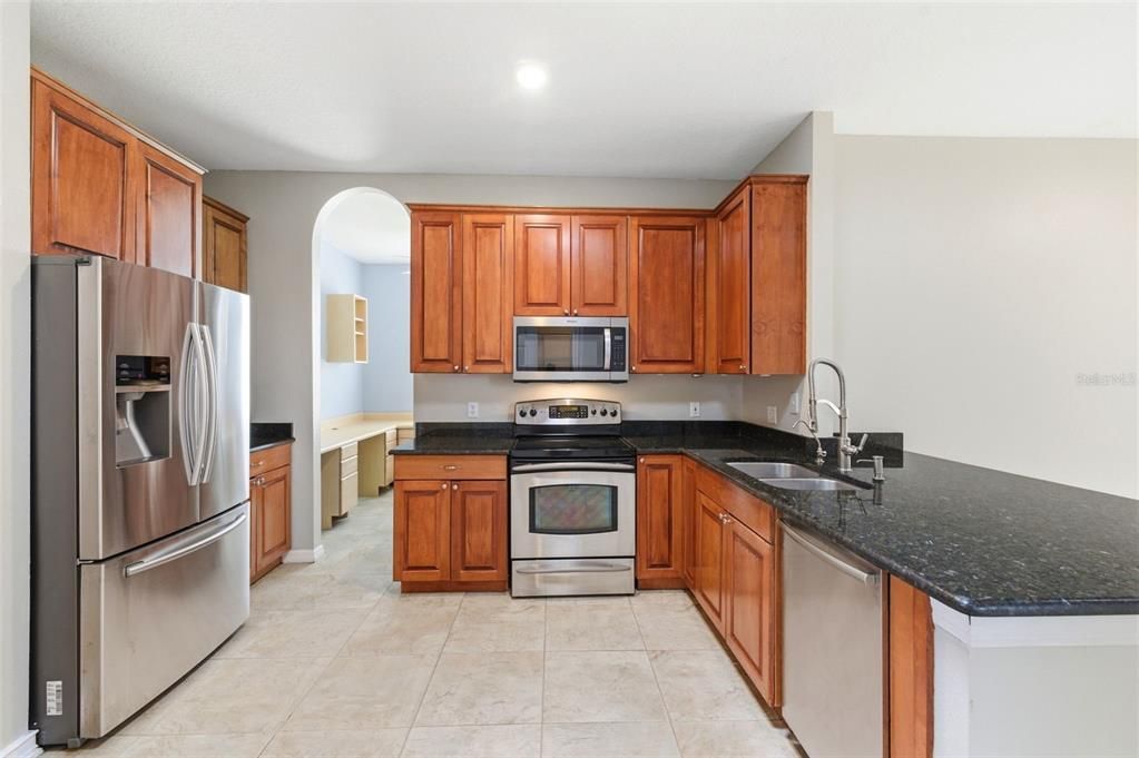 En Venta: $599,900 (6 camas, 3 baños, 2508 Pies cuadrados)
