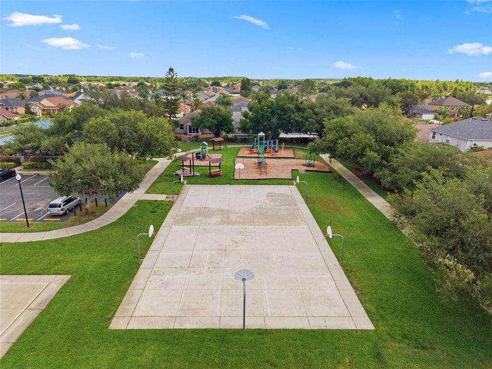 En Venta: $599,900 (6 camas, 3 baños, 2508 Pies cuadrados)