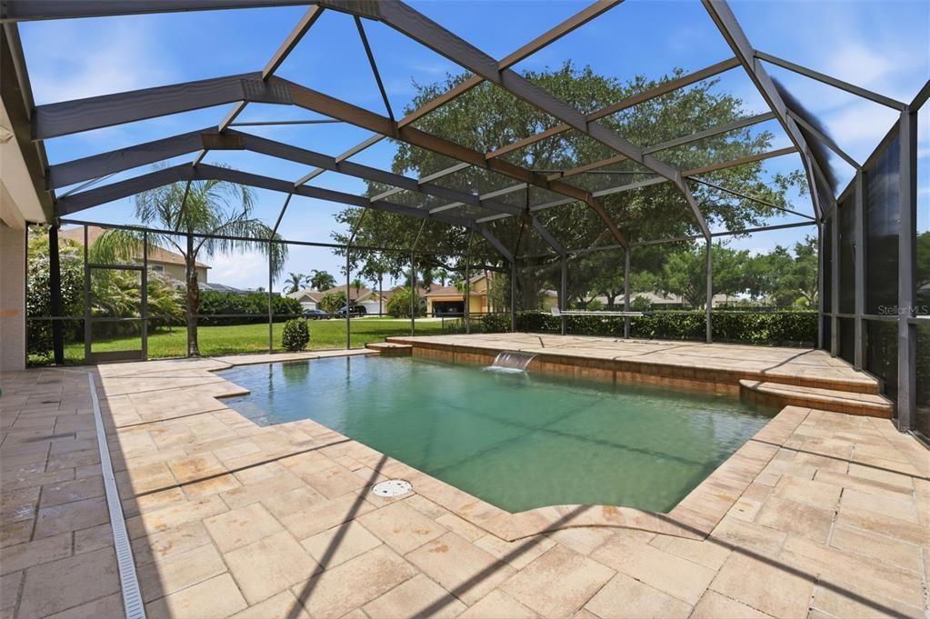 En Venta: $599,900 (6 camas, 3 baños, 2508 Pies cuadrados)
