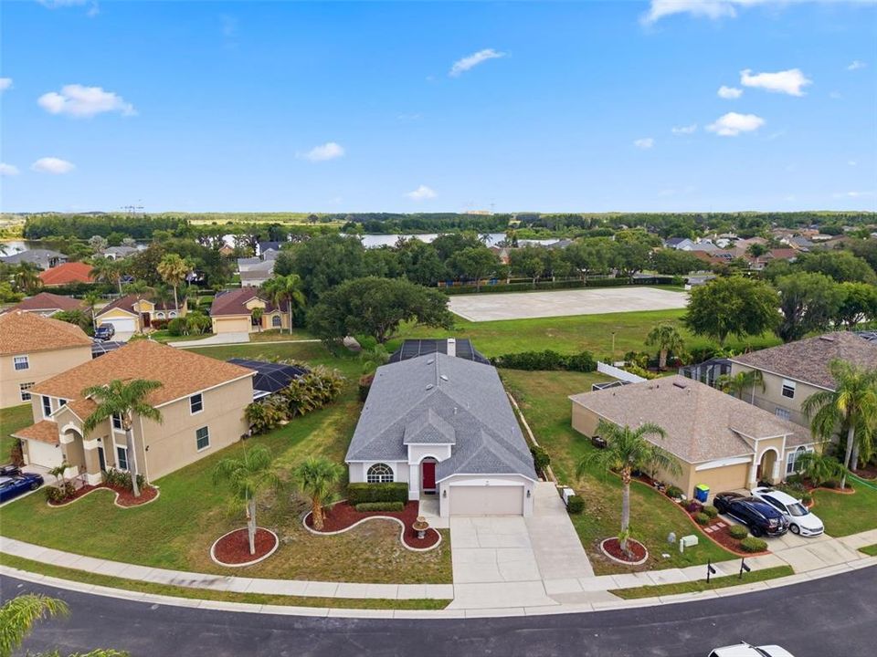 En Venta: $599,900 (6 camas, 3 baños, 2508 Pies cuadrados)