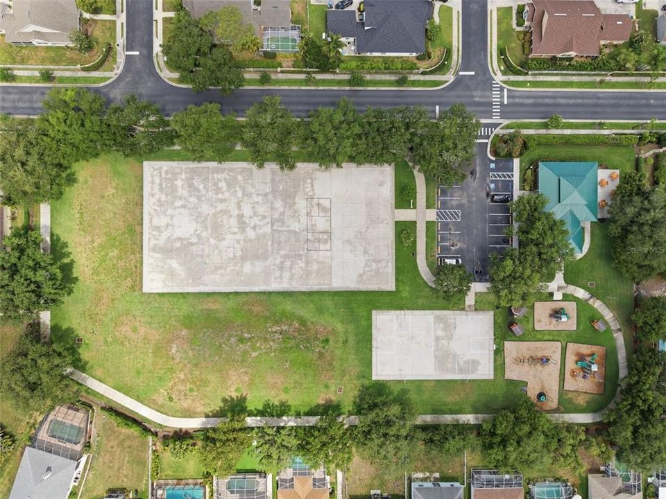 En Venta: $599,900 (6 camas, 3 baños, 2508 Pies cuadrados)