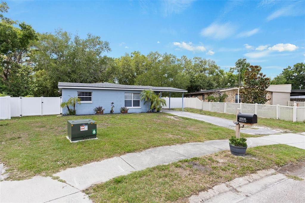 En Venta: $430,000 (3 camas, 2 baños, 1363 Pies cuadrados)