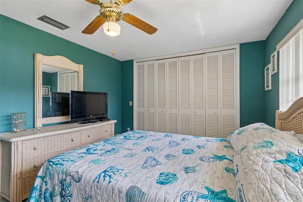 For Sale: $549,000 (3 beds, 2 baths, 1750 Square Feet)