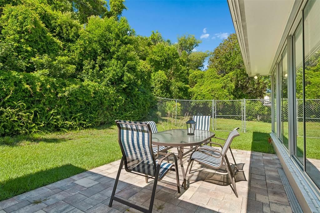 For Sale: $549,000 (3 beds, 2 baths, 1750 Square Feet)