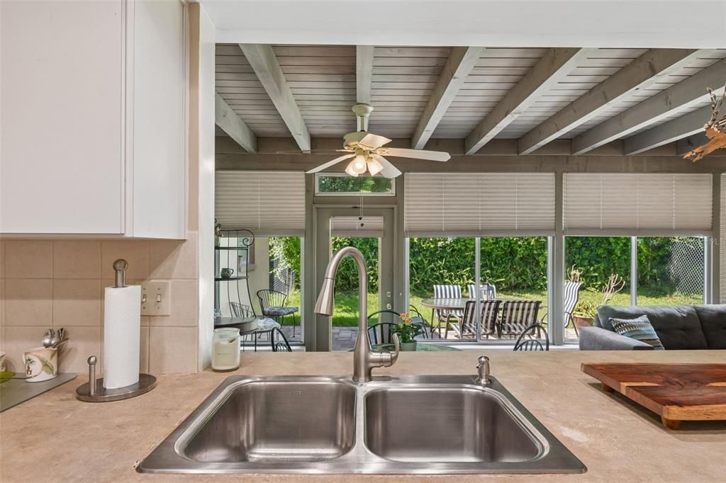 For Sale: $549,000 (3 beds, 2 baths, 1750 Square Feet)