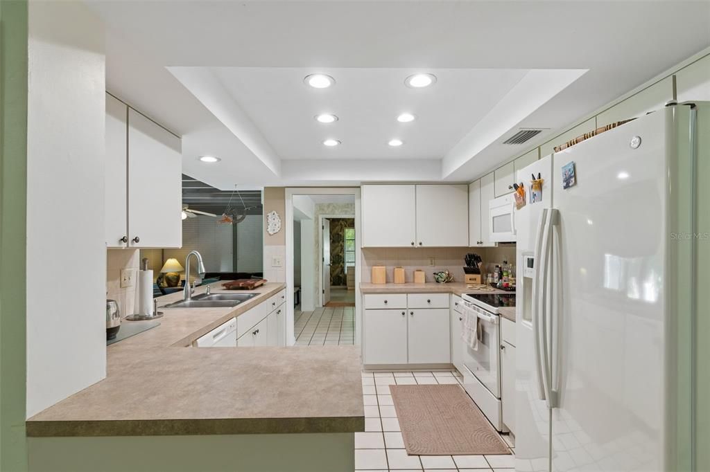 For Sale: $549,000 (3 beds, 2 baths, 1750 Square Feet)