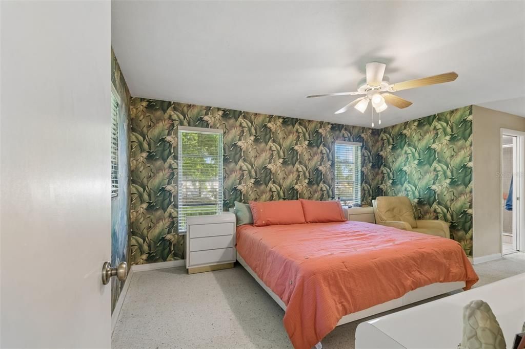 For Sale: $549,000 (3 beds, 2 baths, 1750 Square Feet)