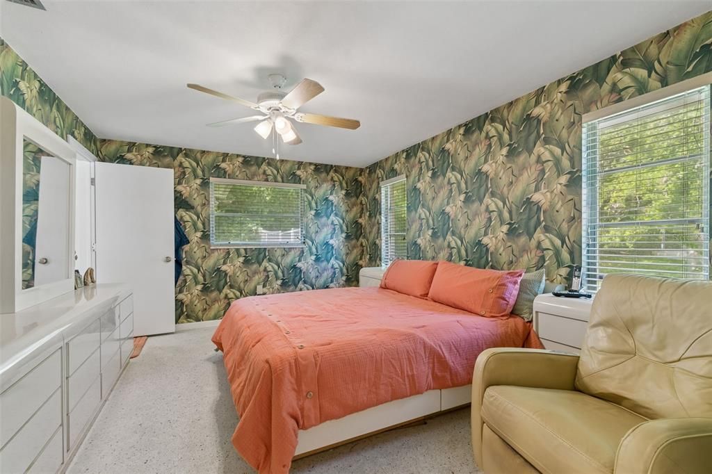 For Sale: $549,000 (3 beds, 2 baths, 1750 Square Feet)