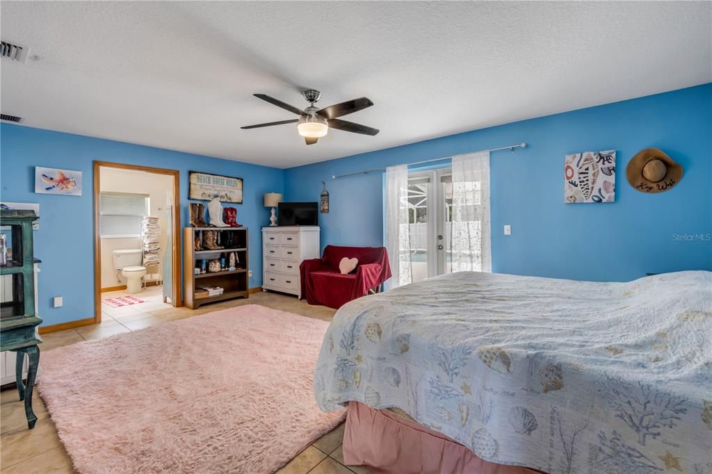 Active With Contract: $440,000 (3 beds, 2 baths, 1741 Square Feet)