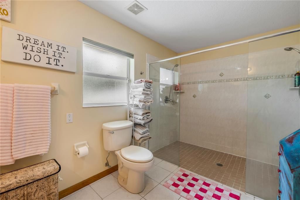 Active With Contract: $440,000 (3 beds, 2 baths, 1741 Square Feet)