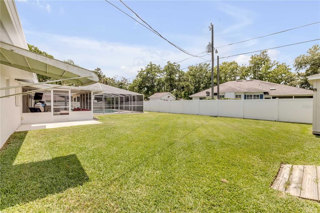 Active With Contract: $440,000 (3 beds, 2 baths, 1741 Square Feet)
