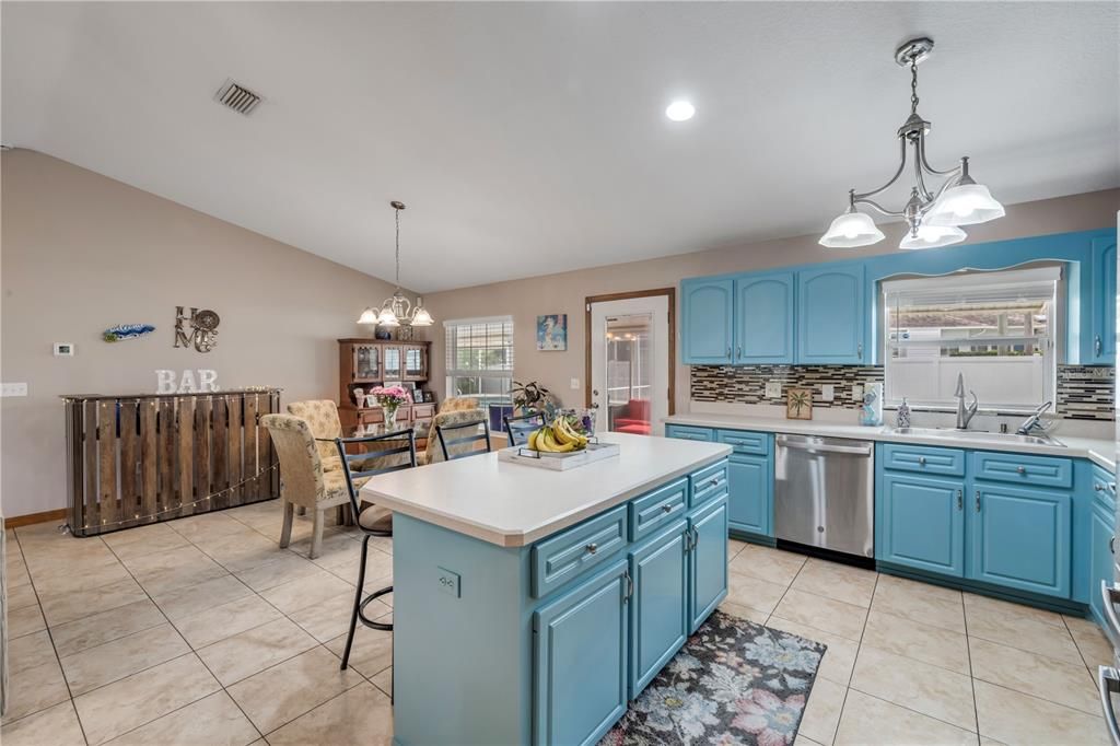 Active With Contract: $440,000 (3 beds, 2 baths, 1741 Square Feet)