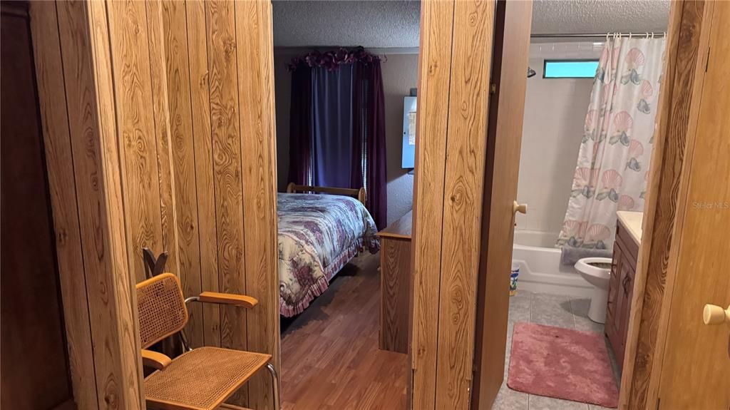 For Sale: $139,900 (2 beds, 2 baths, 1080 Square Feet)