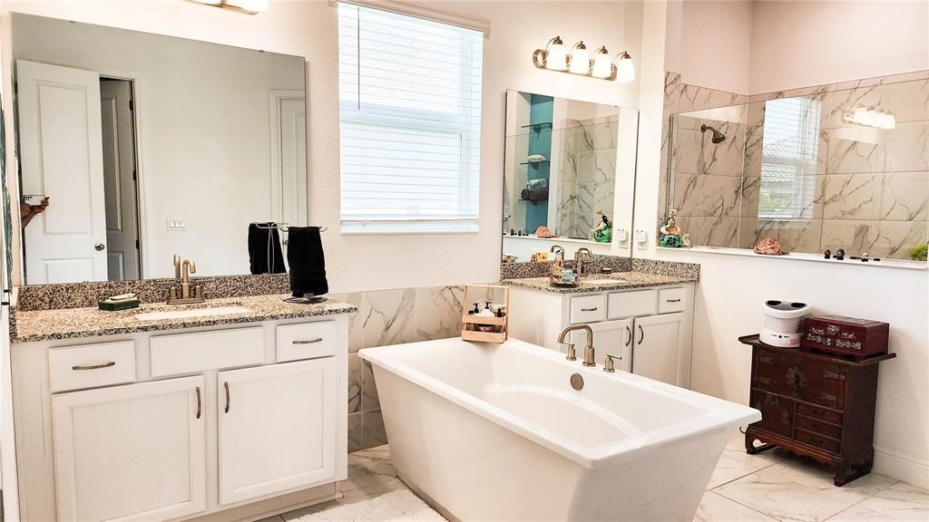 For Rent: $5,500 (4 beds, 3 baths, 3050 Square Feet)