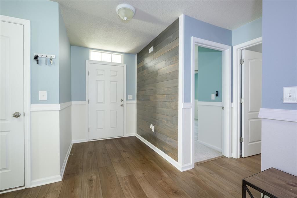 For Rent: $2,100 (3 beds, 2 baths, 1554 Square Feet)