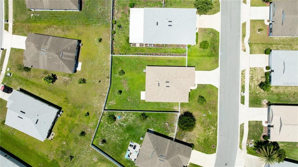 For Rent: $2,100 (3 beds, 2 baths, 1554 Square Feet)