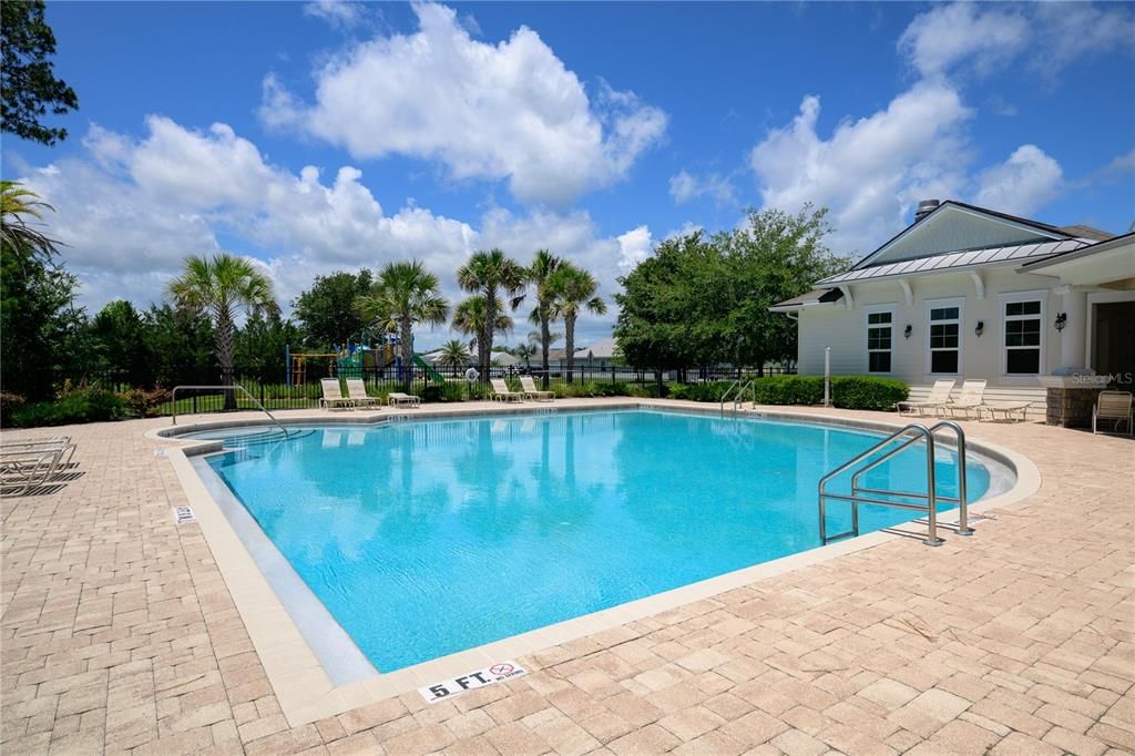 For Rent: $2,100 (3 beds, 2 baths, 1554 Square Feet)
