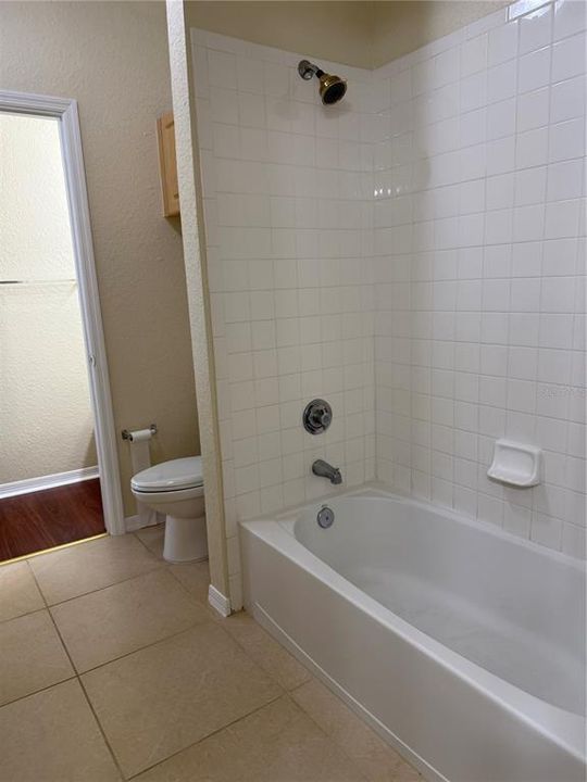 На продажу: $349,900 (3 спален, 2 ванн, 1336 Квадратных фут)