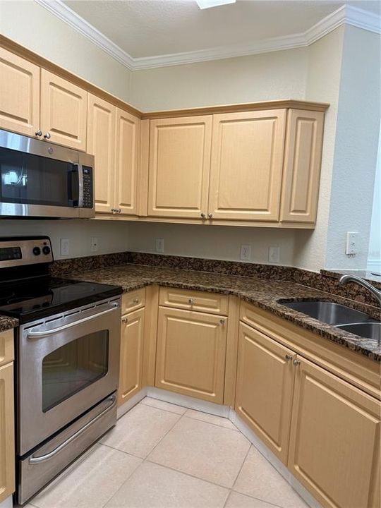 На продажу: $349,900 (3 спален, 2 ванн, 1336 Квадратных фут)