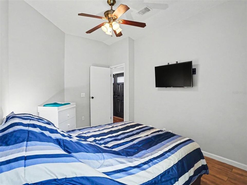 En Venta: $420,000 (3 camas, 2 baños, 1678 Pies cuadrados)