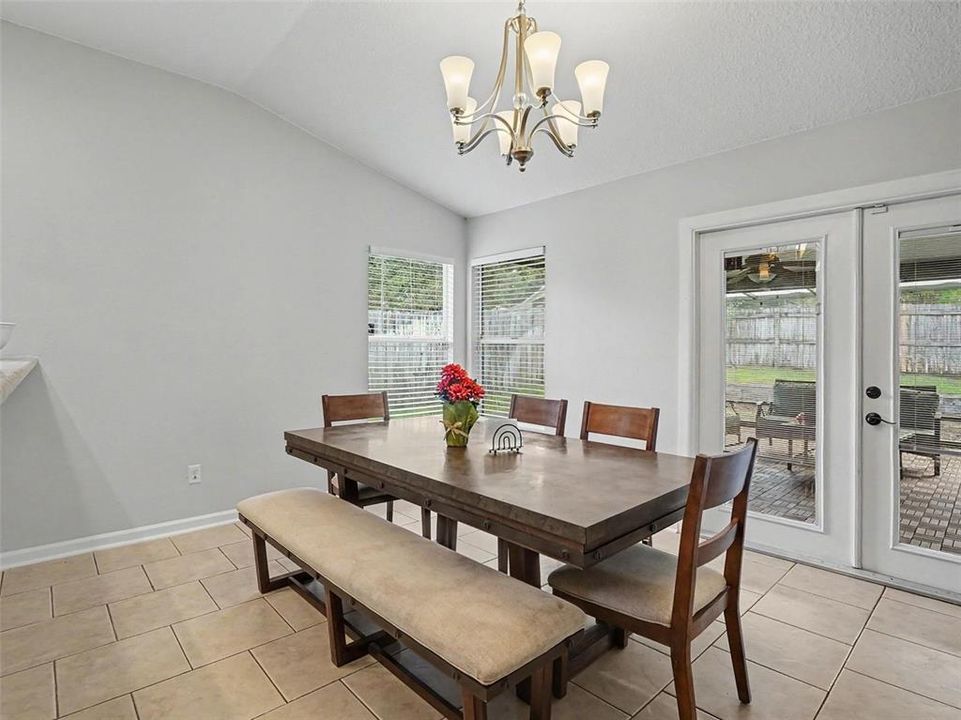 En Venta: $420,000 (3 camas, 2 baños, 1678 Pies cuadrados)
