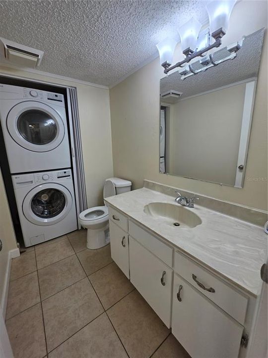 For Rent: $2,200 (2 beds, 2 baths, 1328 Square Feet)