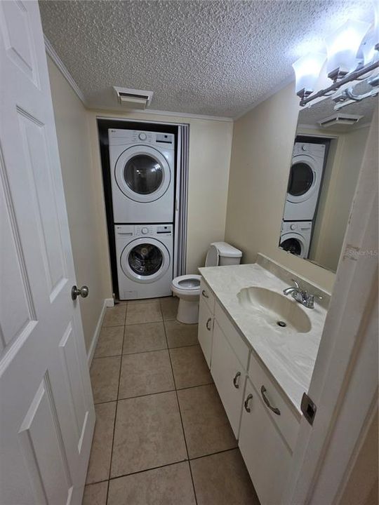 For Rent: $2,200 (2 beds, 2 baths, 1328 Square Feet)