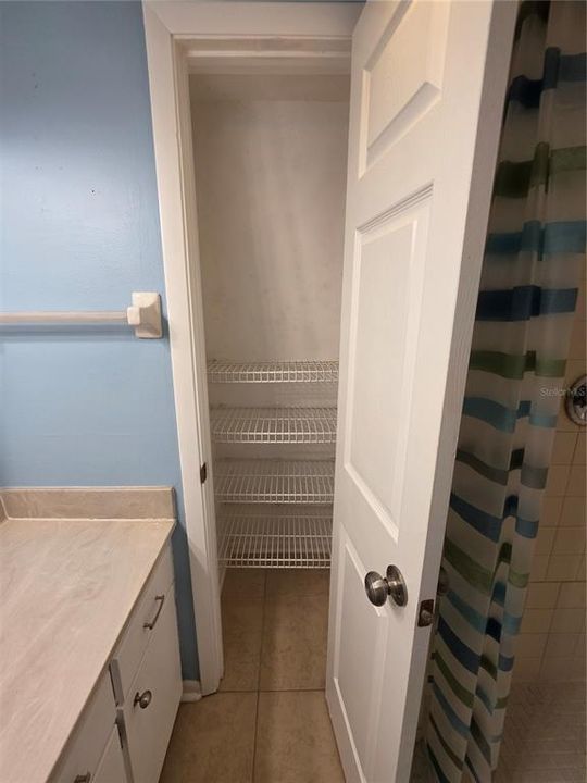 For Rent: $2,200 (2 beds, 2 baths, 1328 Square Feet)