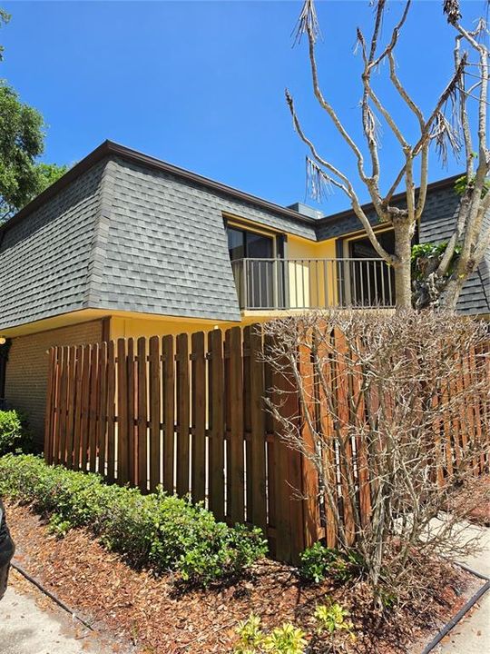For Rent: $2,200 (2 beds, 2 baths, 1328 Square Feet)