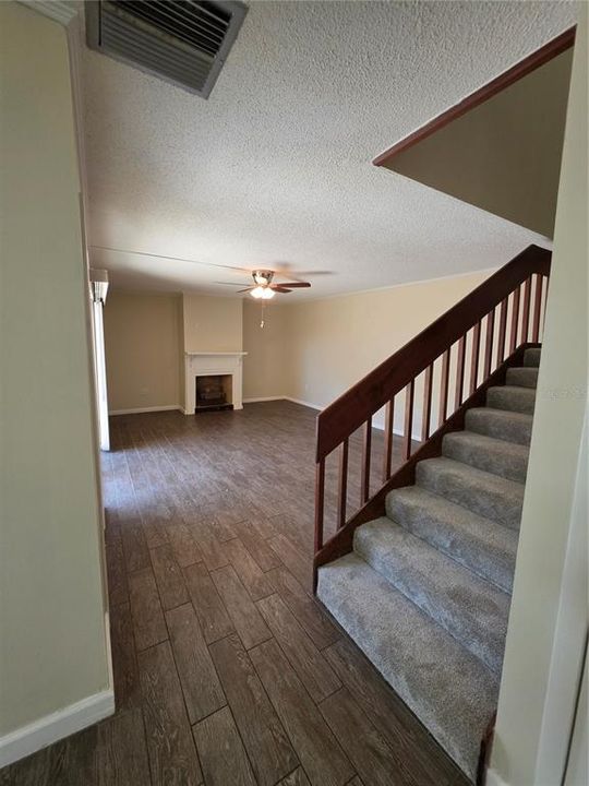 For Rent: $2,200 (2 beds, 2 baths, 1328 Square Feet)