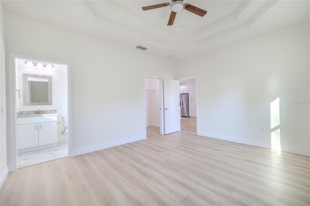 В аренду: $1,700 (3 спален, 2 ванн, 1185 Квадратных фут)