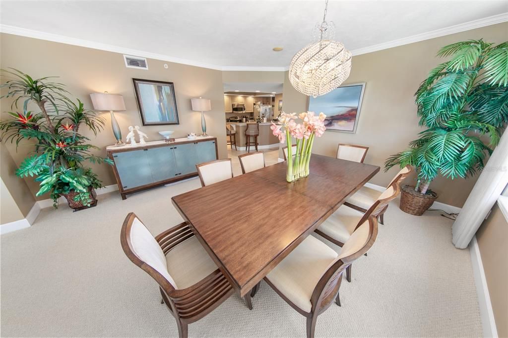 For Sale: $720,000 (3 beds, 3 baths, 2072 Square Feet)