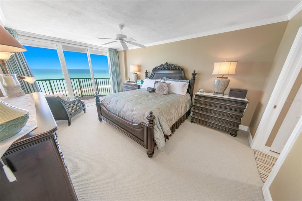 For Sale: $720,000 (3 beds, 3 baths, 2072 Square Feet)