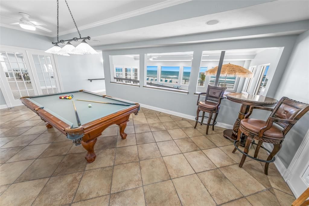 For Sale: $720,000 (3 beds, 3 baths, 2072 Square Feet)