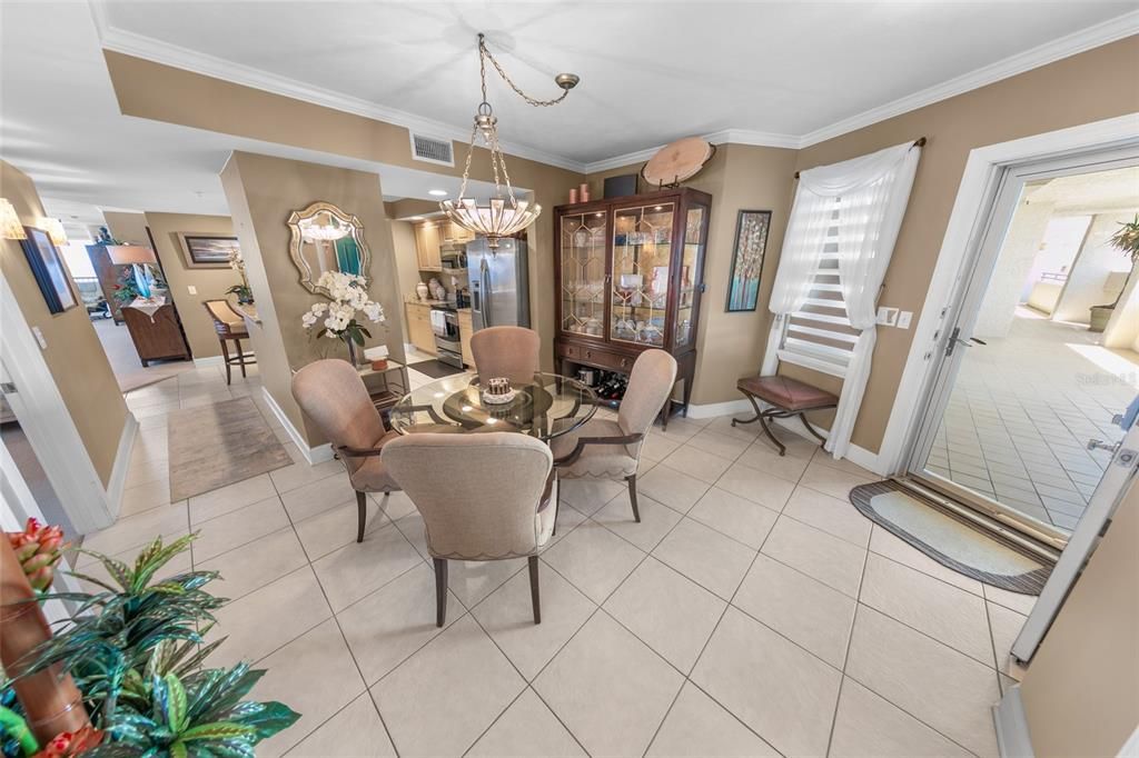 For Sale: $720,000 (3 beds, 3 baths, 2072 Square Feet)