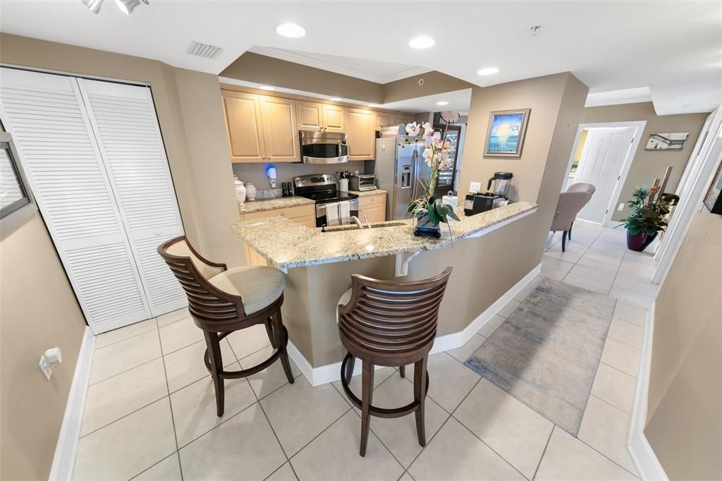 For Sale: $720,000 (3 beds, 3 baths, 2072 Square Feet)