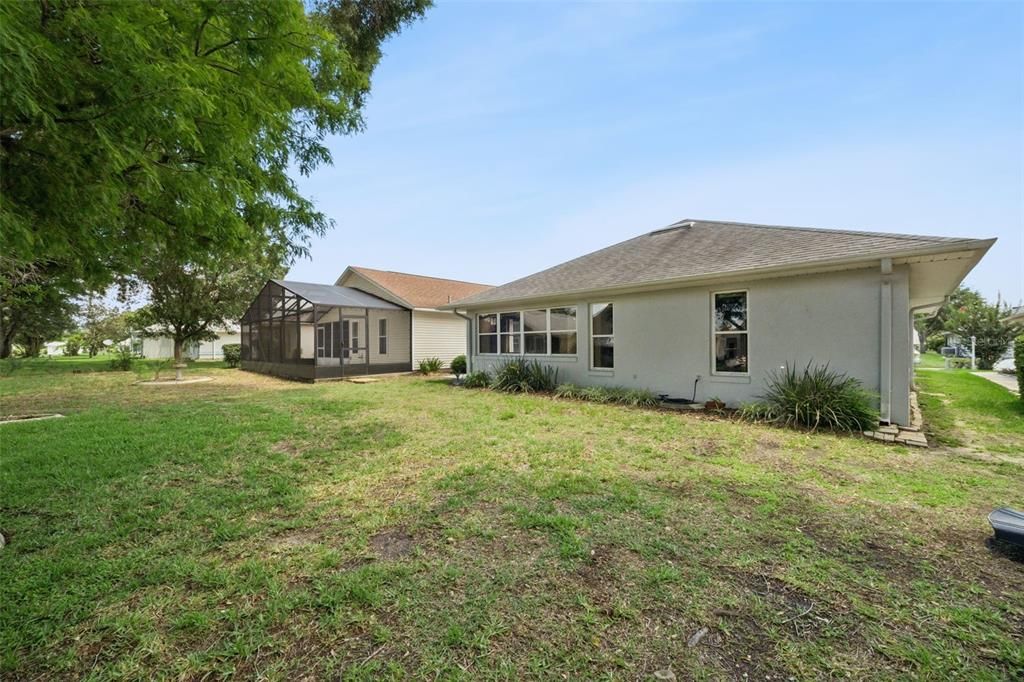 For Sale: $229,900 (2 beds, 2 baths, 1332 Square Feet)