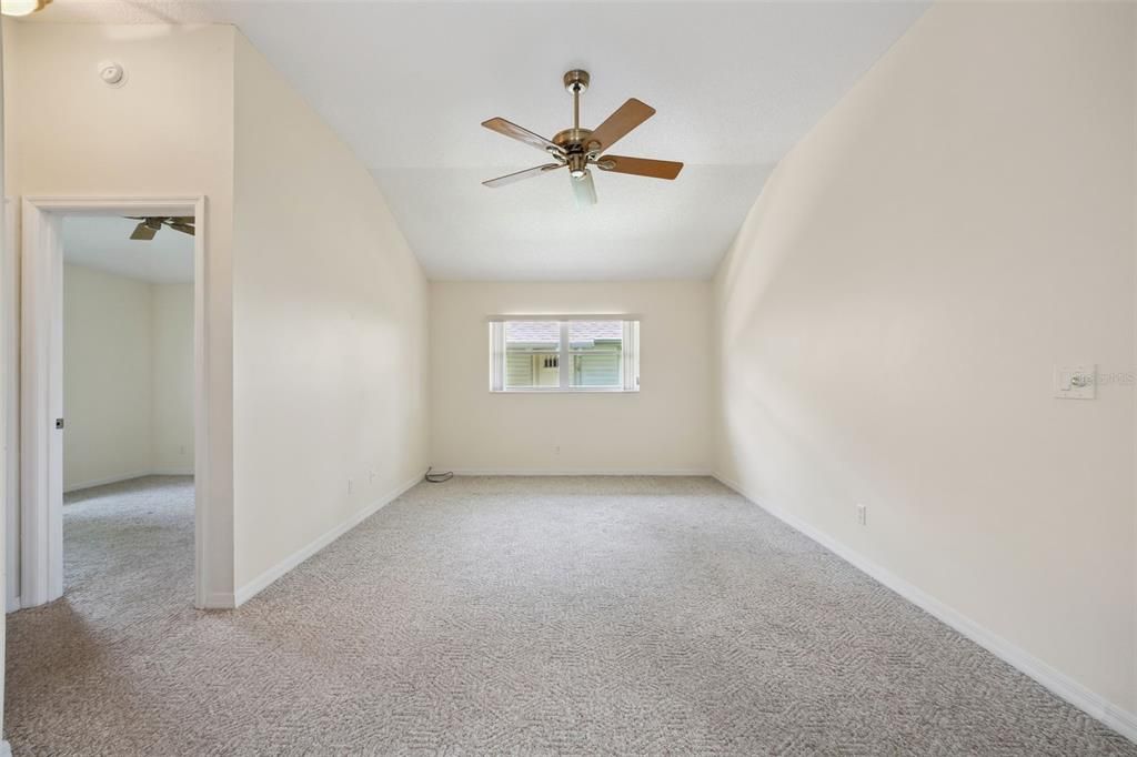 For Sale: $229,900 (2 beds, 2 baths, 1332 Square Feet)