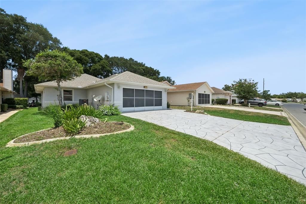 For Sale: $229,900 (2 beds, 2 baths, 1332 Square Feet)