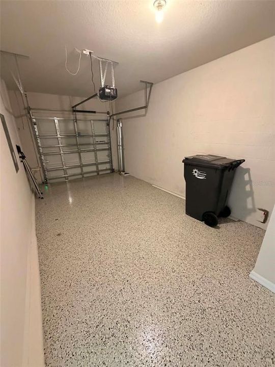 For Rent: $2,300 (3 beds, 2 baths, 1464 Square Feet)