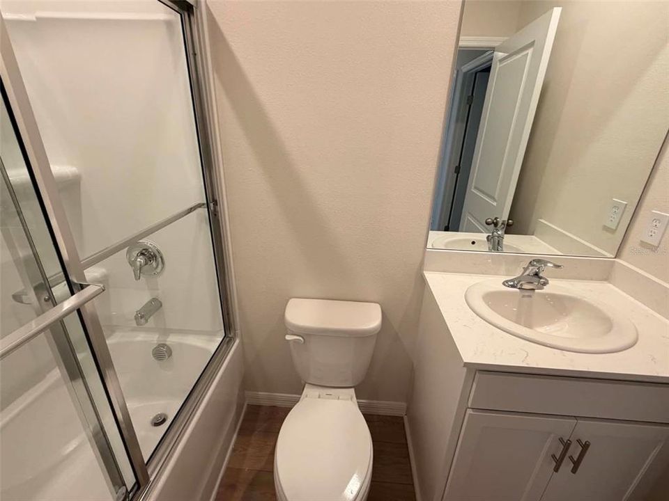 For Rent: $2,300 (3 beds, 2 baths, 1464 Square Feet)