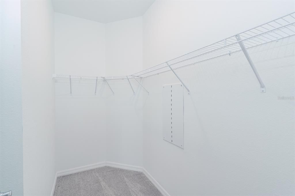 For Rent: $2,300 (3 beds, 2 baths, 1565 Square Feet)
