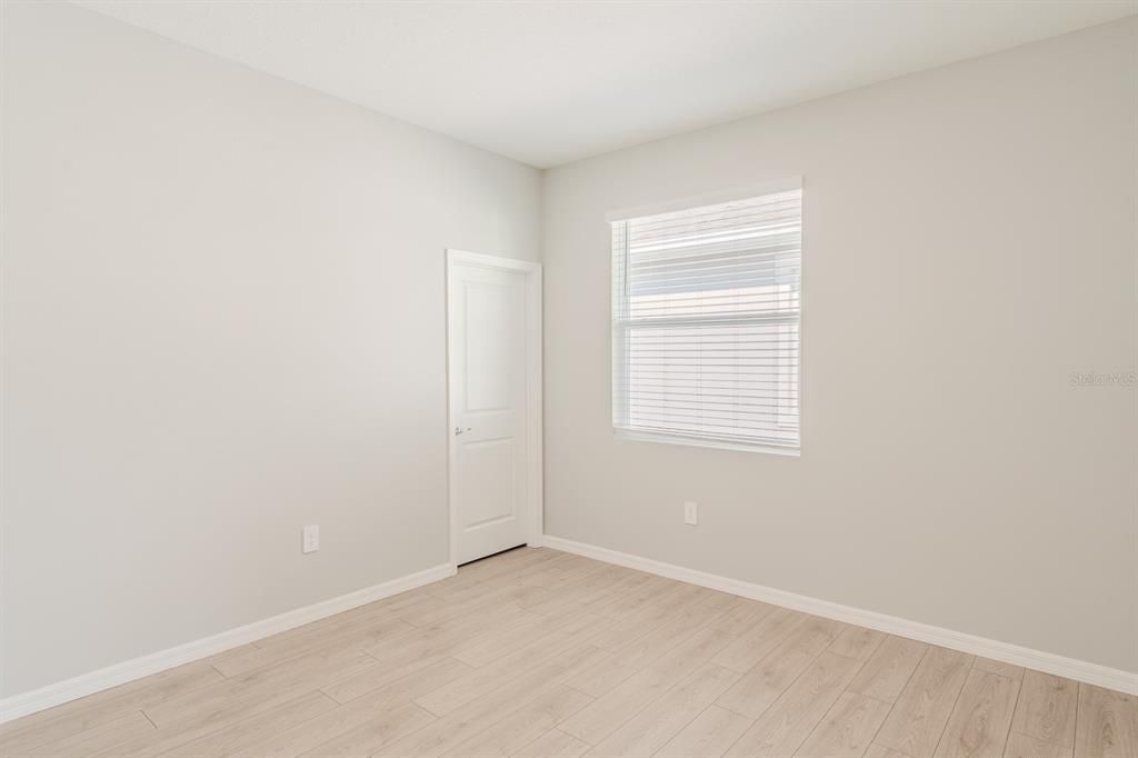For Rent: $2,300 (3 beds, 2 baths, 1565 Square Feet)
