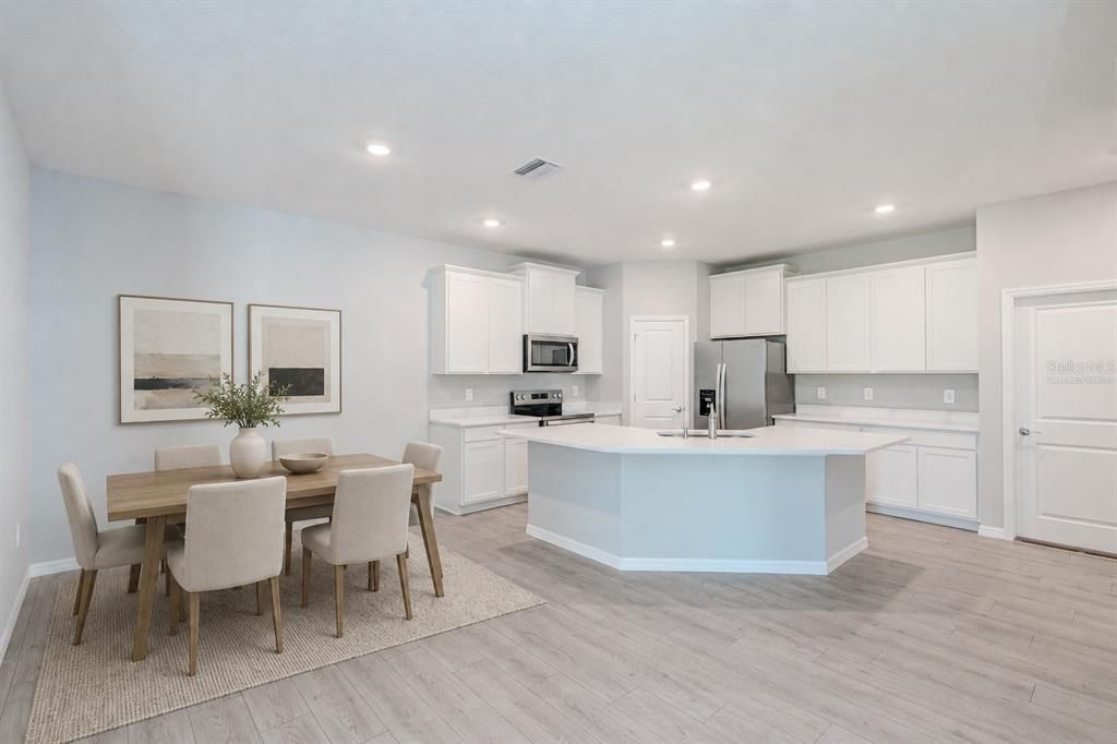 For Rent: $2,300 (3 beds, 2 baths, 1565 Square Feet)