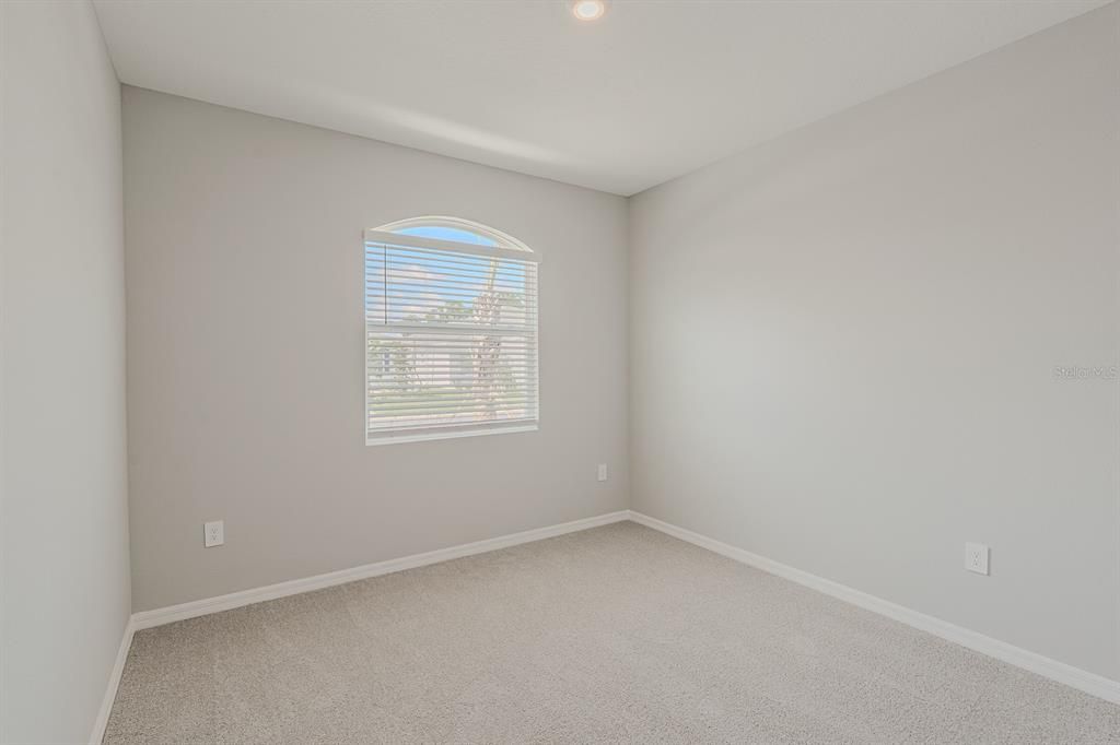 For Rent: $2,300 (3 beds, 2 baths, 1565 Square Feet)