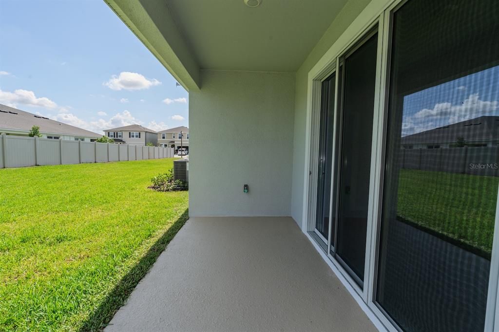For Rent: $2,300 (3 beds, 2 baths, 1565 Square Feet)
